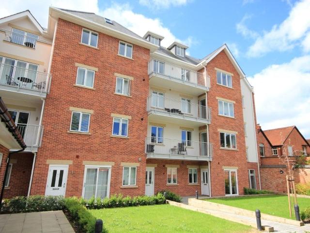 Church Road, Caversham, Reading, Berkshire RG4, 2 bed flat to rent, £1,785 pcm | PrimeLocation