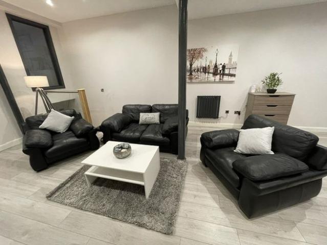 Church Road, Eccles M30, 2 bed flat to rent, £1,350 pcm | PrimeLocation