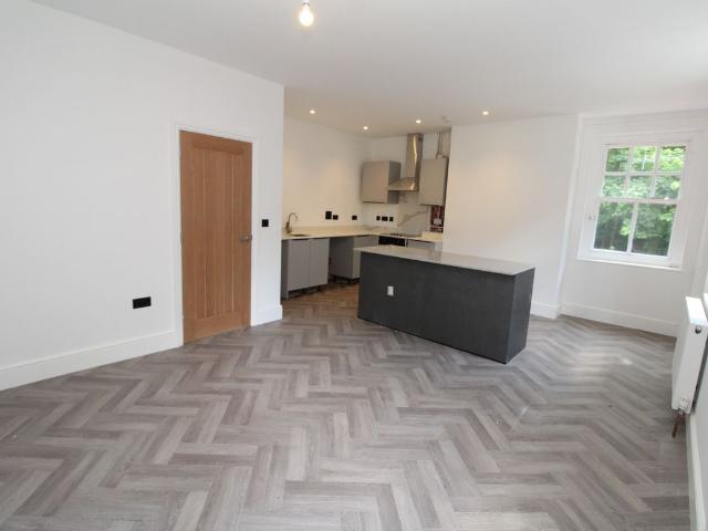 Church Road, Farnborough BR6, 3 bed flat to rent, £2,500 pcm | PrimeLocation