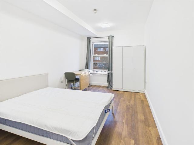 Church Road, Hendon, London NW4, Studio to rent, £1,250 pcm | PrimeLocation