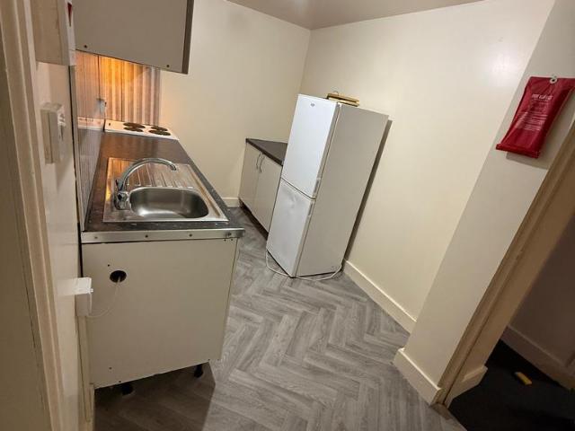 Church Road, Moseley B13 2 bed flat to rent £925 pcm £213 pw