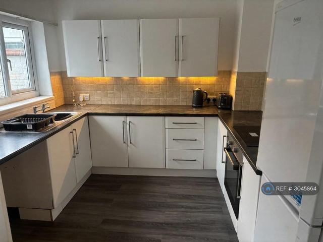 Church Road, North Ferriby, HU14 2 bed end of terrace house to rent £875 pcm £202 pw