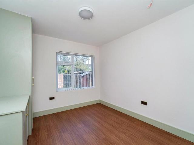Church Road, Northolt, Middlesex, UB5 1 bed in a house share to rent £1,000 pcm £231 pw