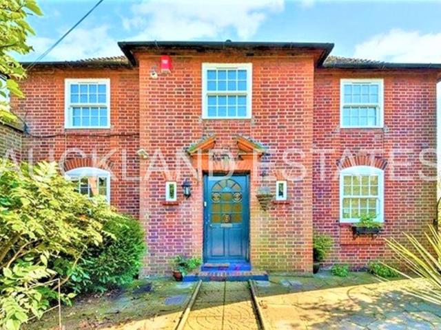 Church Road, Potters Bar EN6, 6 bed detached house to rent, £4,550 pcm | PrimeLocation