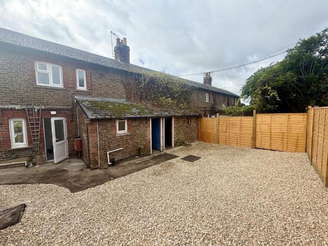 Church Road, Sheerness, ME12 3 bed house to rent £1,300 pcm £300 pw