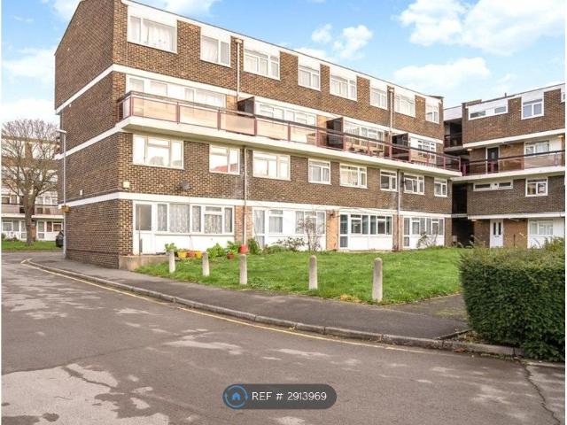 Churchdown, Kingston Upon Thames KT1, 4 bed maisonette to rent, £3,500 pcm | PrimeLocation
