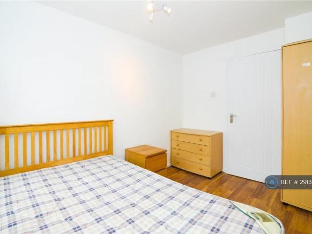 Churchdown, Kingston Upon Thames, KT1 4 bed maisonette to rent £3,500 pcm £808 pw