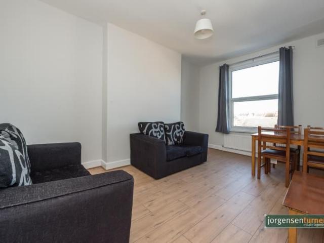 Churchfield Road, Acton W3, 4 bed flat to rent, £3,750 pcm | PrimeLocation