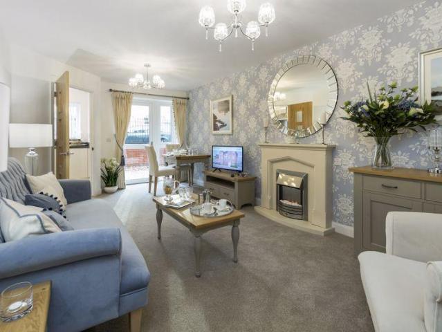 Churchfield Road, Walton On Thames 1 bed retirement property to rent £3,850 pcm £888 pw