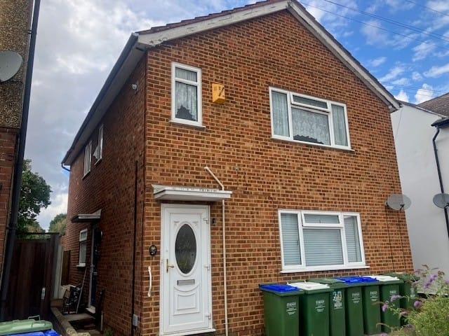 Churchfield Road, Welling, DA16 3 bed maisonette to rent £2,000 pcm £462 pw