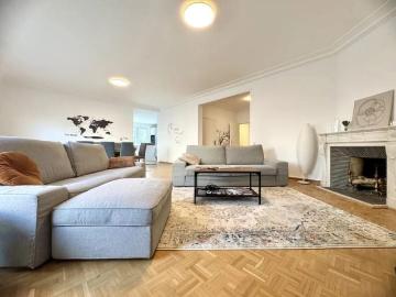 Churchill: beautiful 3 bed apartment + SDB SDD, parking