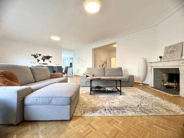 Churchill: beautiful 3 bed apartment + SDB SDD, parking