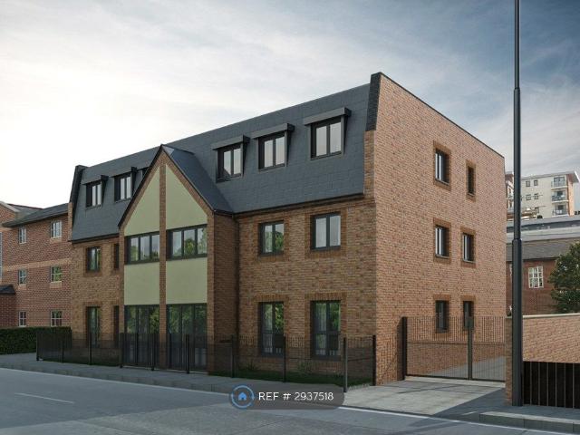 Churchill House, Slough SL2, Studio to rent, £1,000 pcm | PrimeLocation