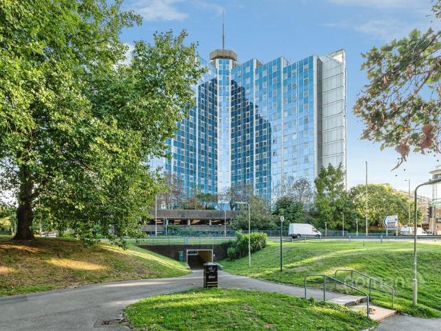 Churchill Place, Churchill Way. 1 bed flat to rent £1,150 pcm £265 pw
