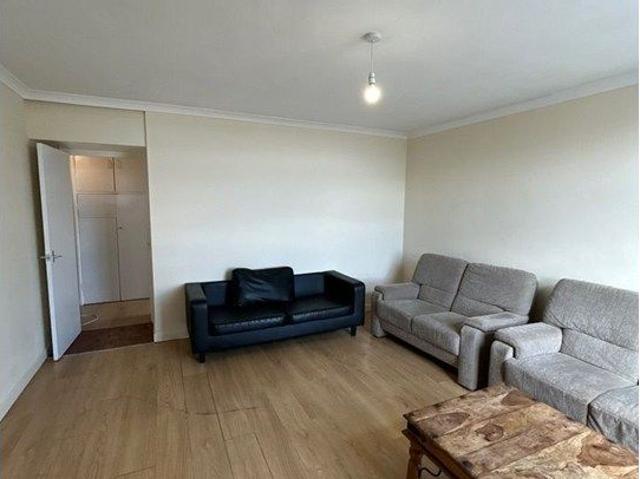 Churchill Place, Harrow HA1, 2 bed flat to rent, £1,650 pcm | PrimeLocation