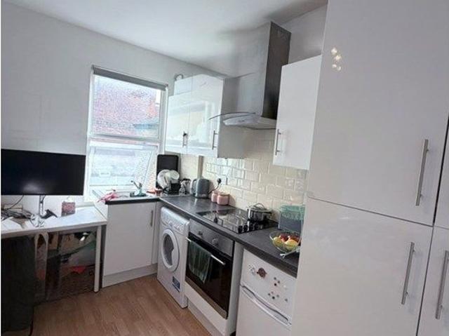 Churchill Road, London NW2, Studio to rent, £1,195 pcm | PrimeLocation