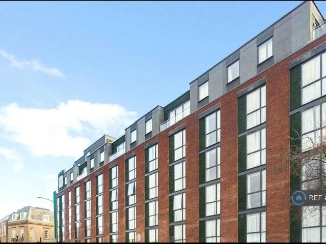 Churchill Way, Macclesfield, SK11 1 bed flat to rent £880 pcm £203 pw