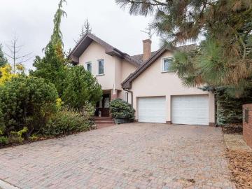 Przestronny dom 232 m² w prestiżowych Chybach, wysoki standard