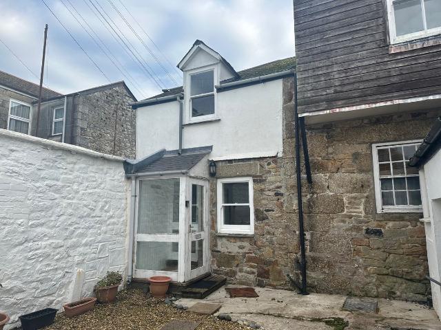 Chycelin, Penzance TR18, 2 bed flat to rent, £1,000 pcm | PrimeLocation