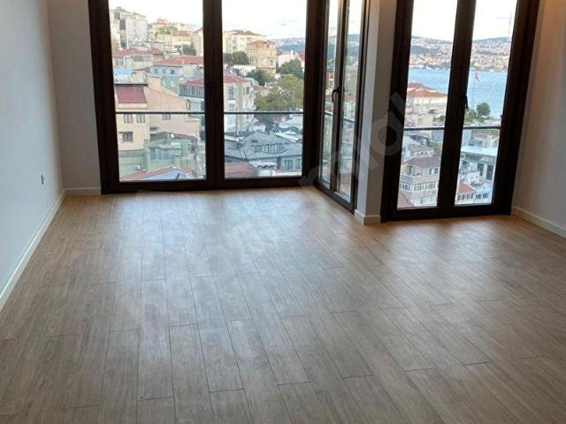 CİHANGİR BAŞKURT SOKAKTA YENİ BİNADA MANZARALI KİRALIK DAİRE