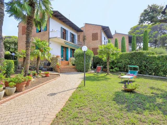 Ci sono proprietà che, oltre alla posizione, offrono spazio. 180m² Livorno