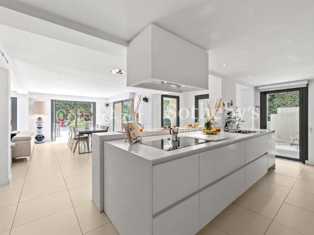 Cimiez Villa avec piscine et jardin paysager Parc Liserb 183m² Nice