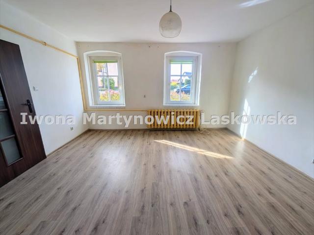 Sprzedam kawalerkę 30,5 m² z własną kotłownią w Ścinawie