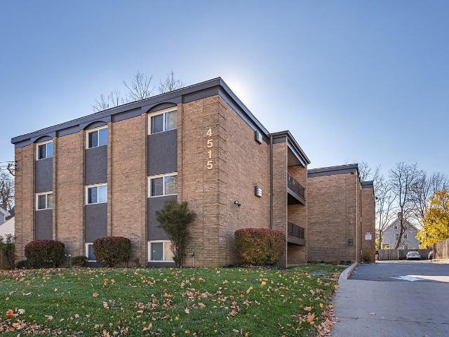 Cincinnati Premier Living* 1 Bedroom Apartment for Rent at 3163 Woodford Rd, Cincinnati, OH 45213 Pleasant Ridge