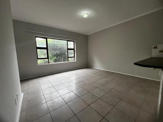 Cindy Court 2 Bedroom 1st floor apart, Vredekloof East 1 November R9,000.00 p/m