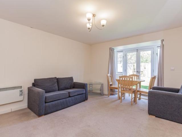 Cinnaminta Road, Headington OX3, 1 bed flat to rent, £1,350 pcm | PrimeLocation
