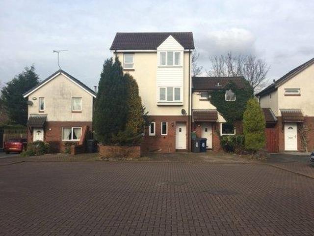 Cinnamon Court, Penwortham, Preston 2 bed maisonette to rent £750 pcm £173 pw
