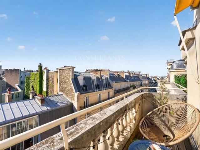 CINQ PIÈCES BALCONS VUE TOUR EIFFEL
