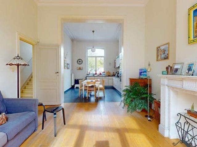 CINQUANTENAIRE: CHARMANTE MAISON 5 CHAMBRES DE +/ 203M2