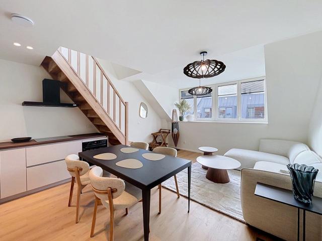 Cinquantenaire Stunning renovated furnished 3 bed duplex