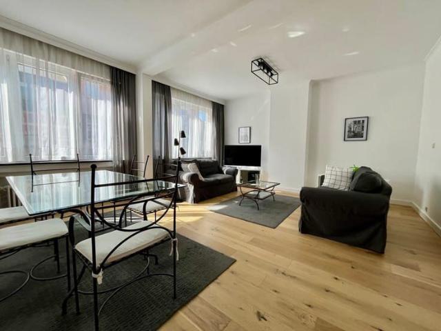 CINQUANTENAIRE/ORME: LOVELY FURNISHED 2 BEDROOM FLAT