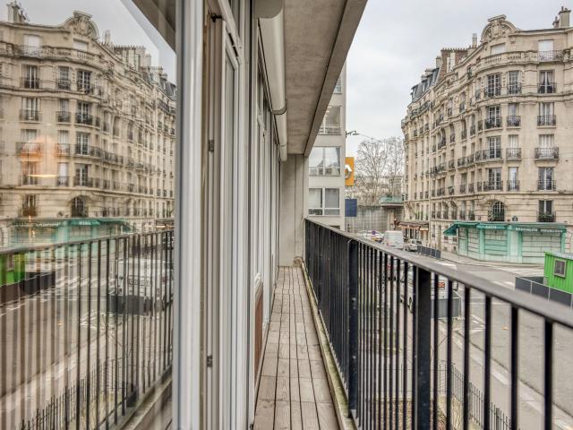 Cicek 3 bedrooms and balcony in Beaugrenelle
