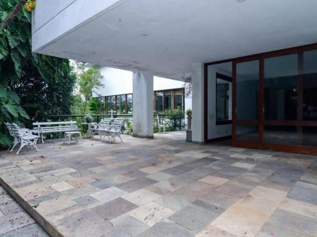 Cidade Jardim, com 958m² de Construção, 1.276m² de terreno na melhor localização da Cidade Jardim