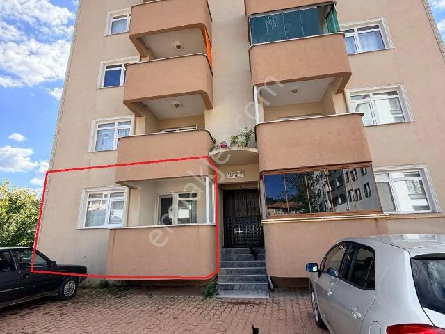 Cide Demirtaş Emlaktan Çarşı Merkezinde Satılık 3+1 Daire