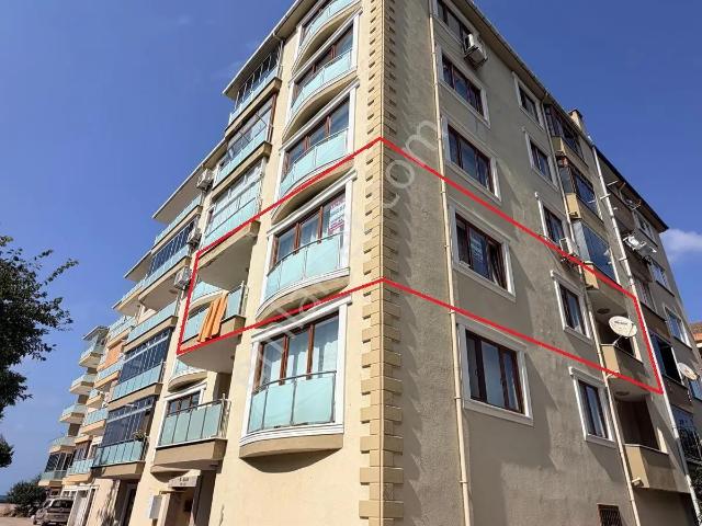 Cide Demirtaş Emlaktan Sahilde Deniz Manzaralı 2+1 Daire
