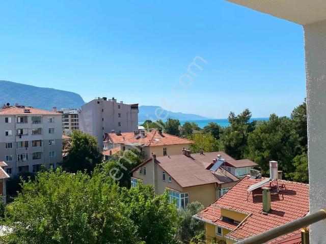 Cide Kasaba Mahallesi'nde Sahile Adım Mesafesinde: Satılık Sıfır Full Deniz Manzaralı Dubleks Daire!