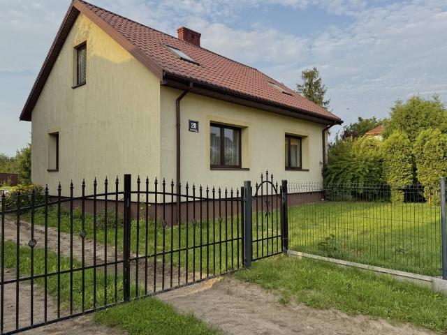 Dom z potencjałem na spokojnym osiedlu w Ciechanowie