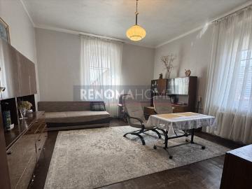 Przestronne 87,58 m² z garażami i ogródkiem