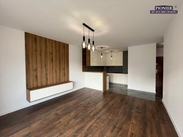 Nowoczesny 48 m² apartament z balkonem i parkingiem