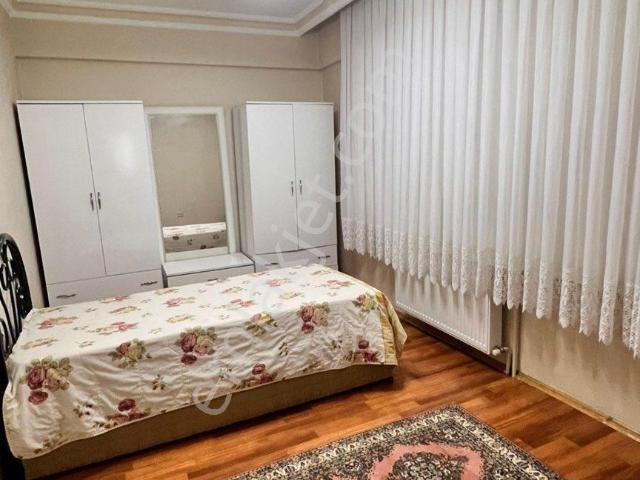 Ciftlik Mahallesinde İci Temiz Satılık Daire