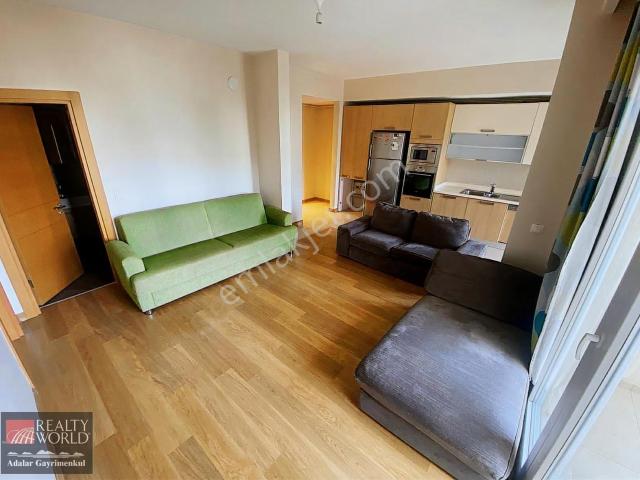 Cihan Albayrak'tan Nısh Adalar'da Eşyalı Kiralık 1+1 Daire