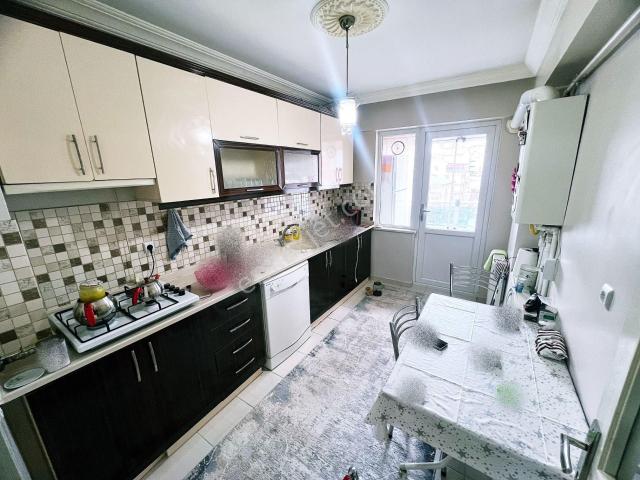 Cihandan Şehitkubilay Da Değirmendere Ve Özlem Cadde Yakını Satlık 3+1