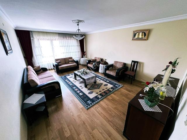 Cihandan Seval Cadde Üstü Şehir Hastane Yakını Kiralık 3+1 Daire