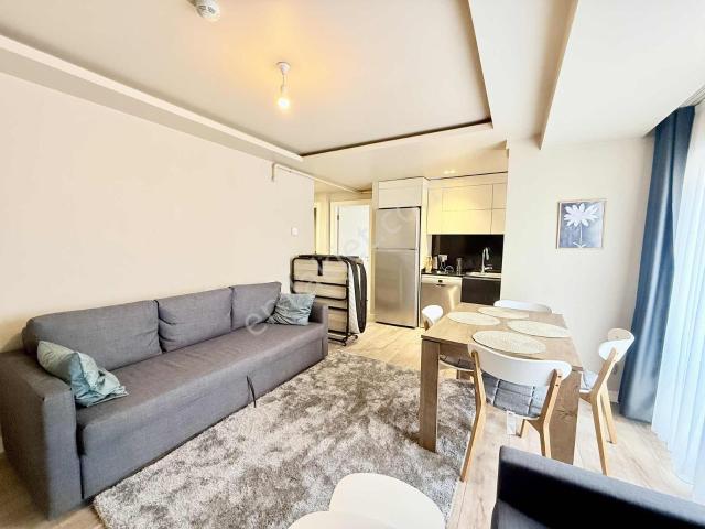 Cihangir Başkurt Sokak,sıfır Eşyalı Kiralık Daire