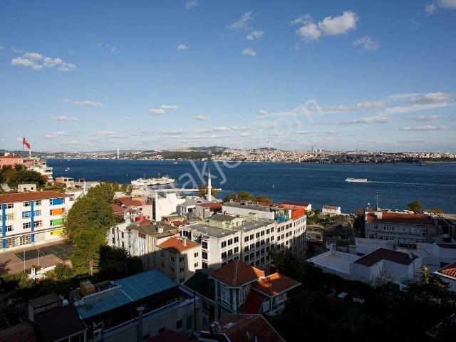 Cihangir'de Boğaz Ve Tarihi Yarımada Manzaralı 2,5+1 Full Eşyalı