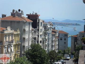 Cihangir'de Eşyalı, Manzaralı 2+1 Kiralık Daire